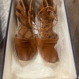 Aquazzura Belgravia espadrilles . Great condition. No rips or stains